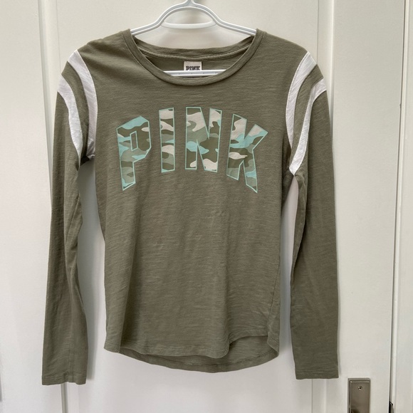 PINK Victoria’s Secret long sleeve tee